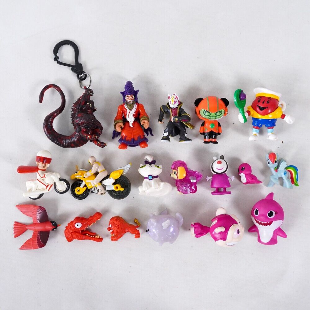 18 Various Variety Random Assorted Action Figures Retro Bulk Mixed Toy Lot Loose